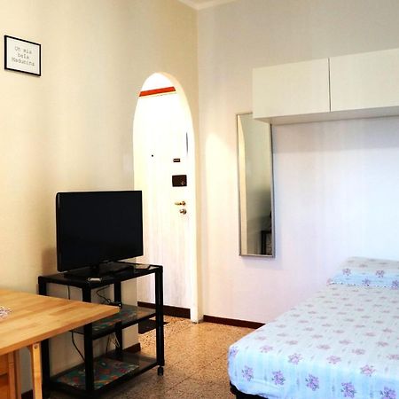 Апартаменти * La Casa Di Arti * 25 Min Dal Duomo Мілан Екстер'єр фото
